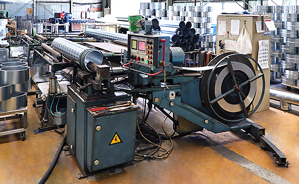 スパイラルダクト成型機