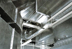 機械室内のダクト